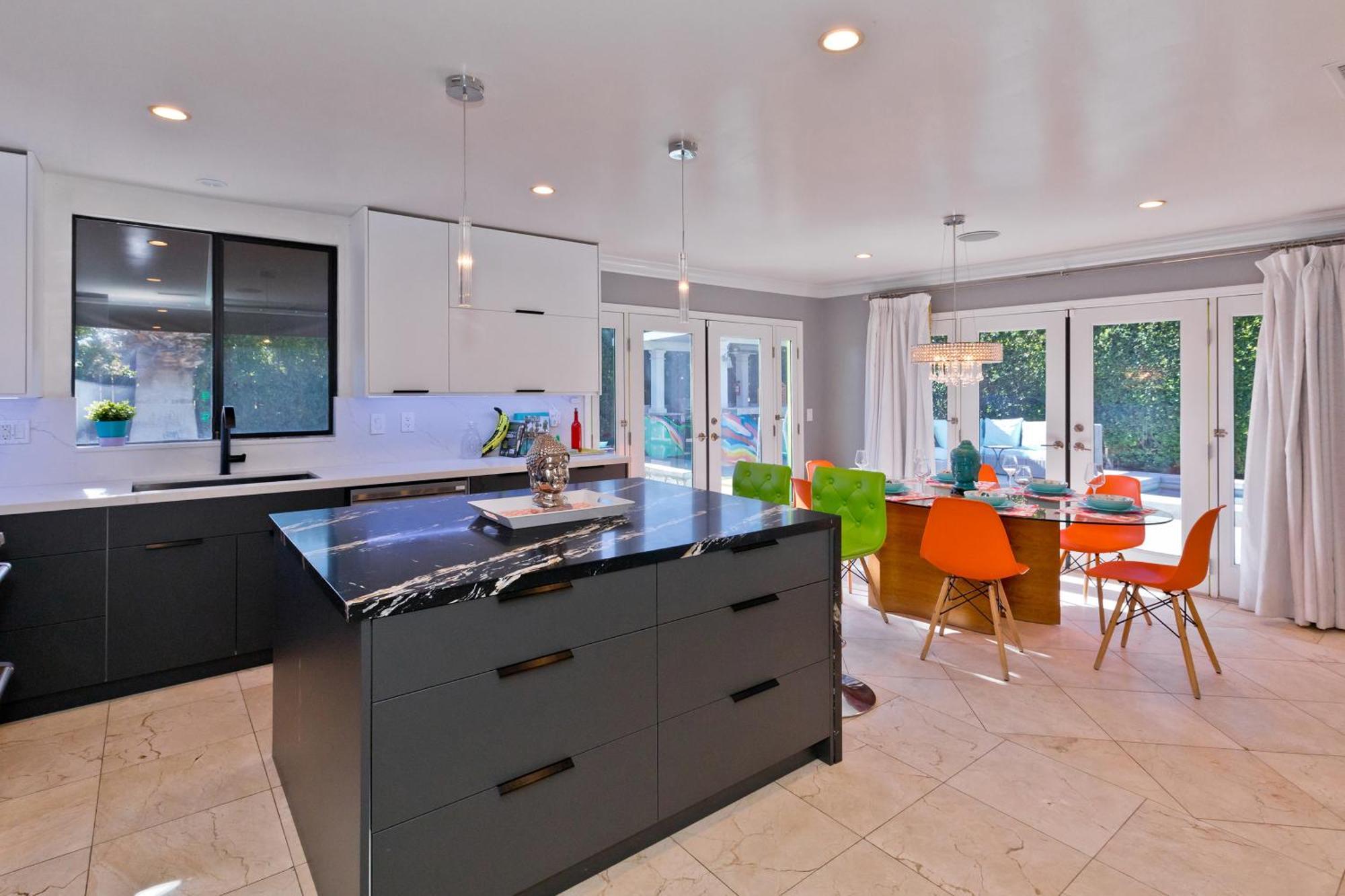 Pineapple Splash! Complete Privacy! Salt Pool! Palm Springs Exterior photo